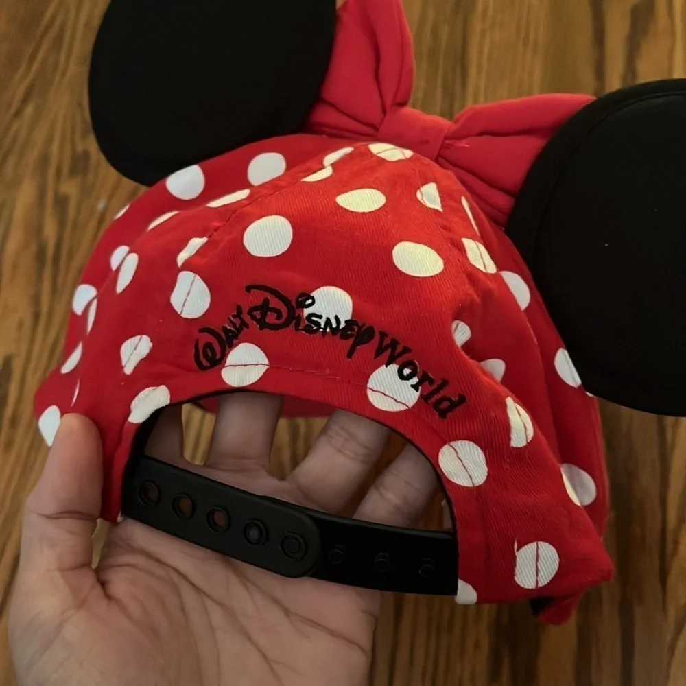 “Walt Disney World: Minnie Mouse Hat”